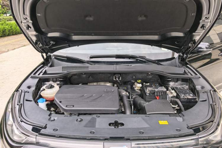 Used Bestune T90 2023 1.5T DCT Automatic Prestige Edition Engine Bay