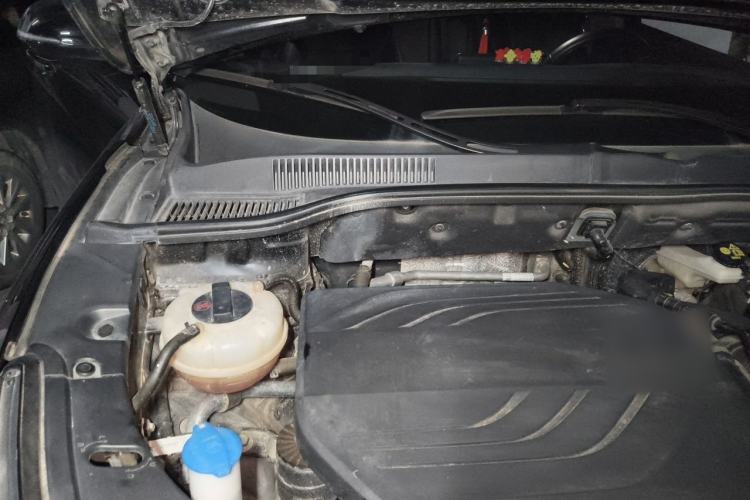 Used Bestune T90 2023 1.5T DCT Automatic Prestige Edition Engine Bay Right
