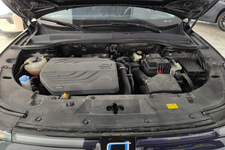 Used Bestune T90 2023 1.5T DCT Automatic Prestige Edition Engine Bay