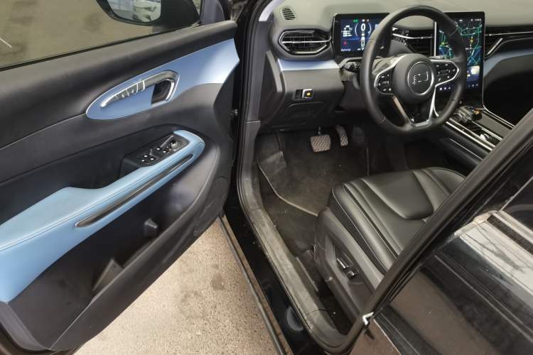 Used Bestune T90 2023 1.5T DCT Automatic Luxury Edition Interior 3