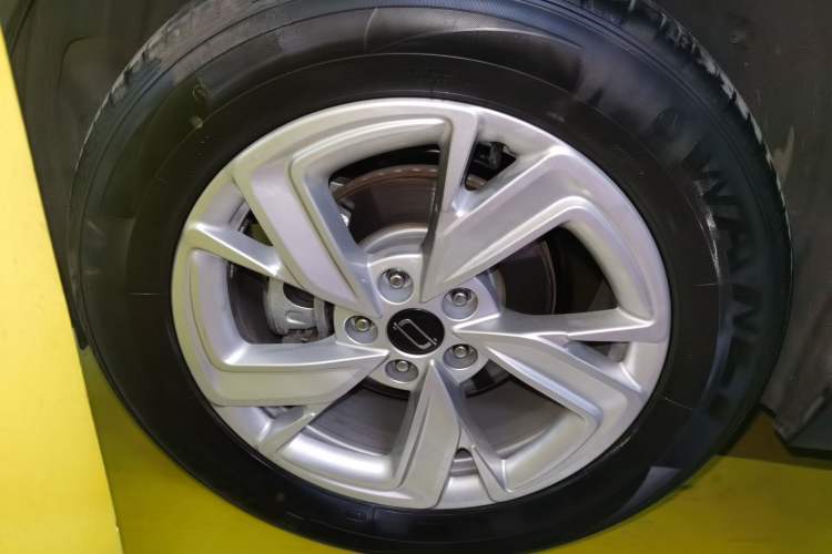 Used Bestune T90 2023 1.5T DCT Automatic Luxury Edition Left Front Wheel Hub