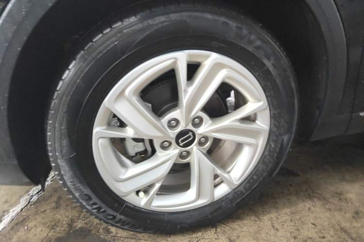 Used Bestune T90 2023 1.5T DCT Automatic Luxury Edition Left Front Wheel Hub