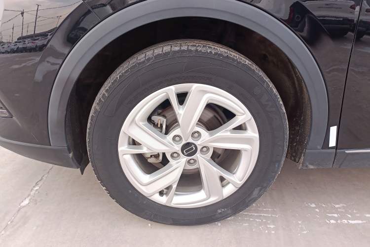 Used Bestune T90 2023 1.5T DCT Automatic Luxury Edition Left Front Wheel Hub