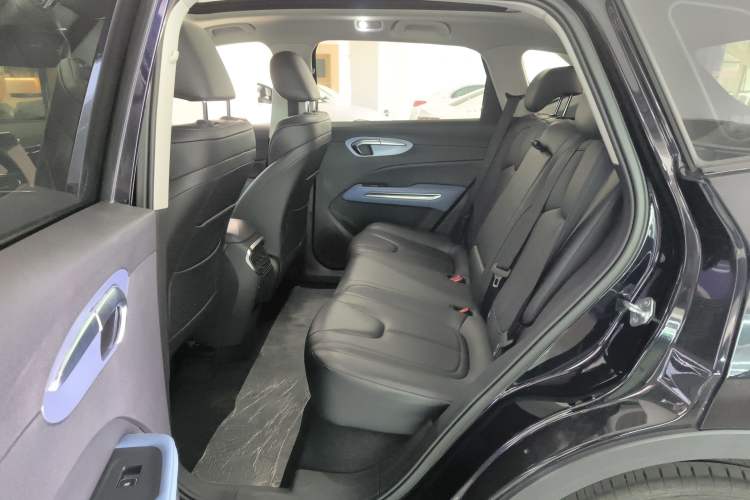 Used Bestune T90 2023 1.5T DCT Automatic Prestige Edition Left Rear Seat