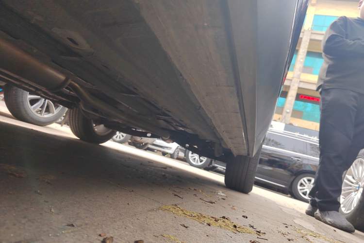 Used Bestune T90 2023 1.5T DCT Automatic Luxury Edition Left Side Sill