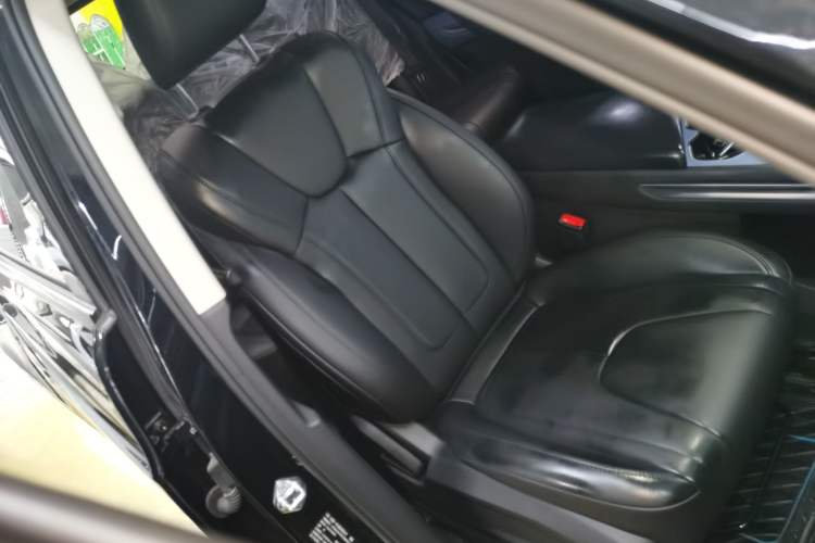 Used Bestune T90 2023 1.5T DCT Automatic Luxury Edition Right Front Seat