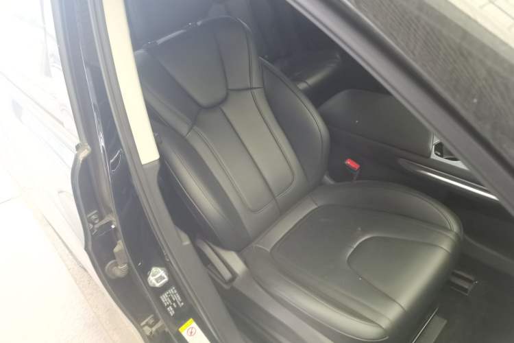Used Bestune T90 2023 1.5T DCT Automatic Luxury Edition Right Front Seat