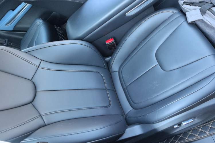 Used Bestune T90 2023 1.5T DCT Automatic Prestige Edition Right Front Seat