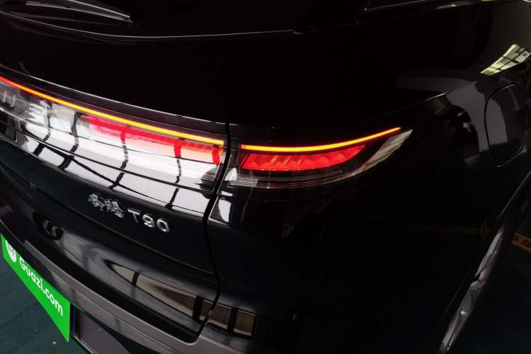 Used Bestune T90 2023 1.5T DCT Automatic Luxury Edition Right Rear Taillight