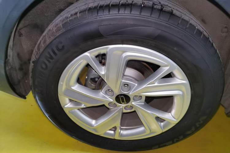 Used Bestune T90 2023 1.5T DCT Automatic Luxury Edition Right Rear Wheel Hub