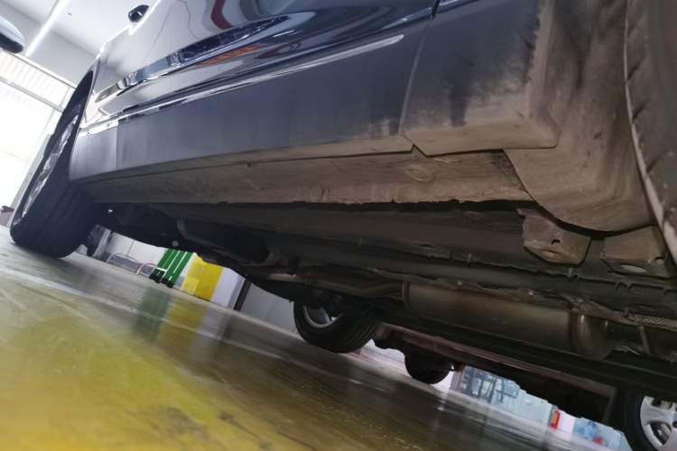 Used Bestune T90 2023 1.5T DCT Automatic Luxury Edition Right Side Sill