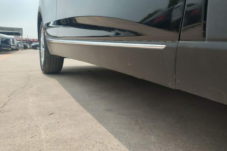 Used Bestune T90 2023 1.5T DCT Automatic Prestige Edition Right Side Sill