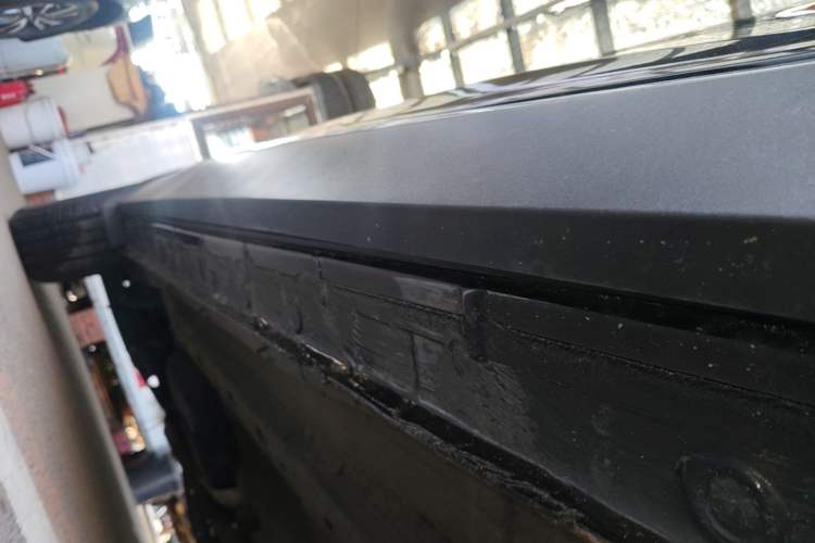 Used Bestune T90 2023 1.5T DCT Automatic Luxury Edition Right Side Sill