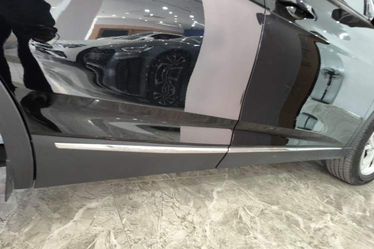 Used Bestune T90 2023 1.5T DCT Automatic Prestige Edition Right Side Sill