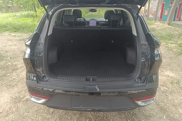 Used Bestune T90 2023 1.5T DCT Automatic Prestige Edition Trunk