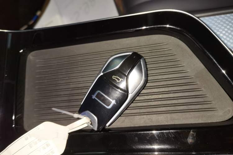 Used Bestune T90 2023 1.5T DCT Automatic Luxury Edition Vehicle Key