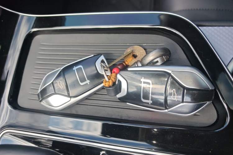 Used Bestune T90 2023 1.5T DCT Automatic Luxury Edition Vehicle Key
