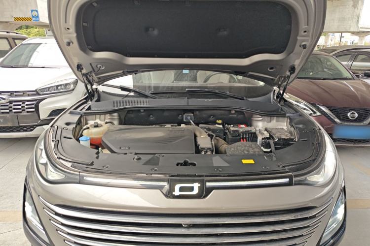 Used Bestune T90 2023 2.0T Automatic Flagship Edition Engine Bay