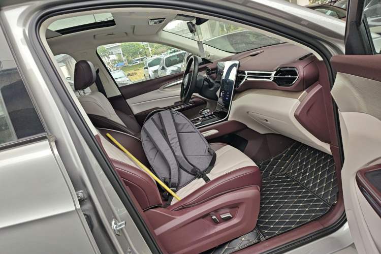 Used Bestune T90 2023 2.0T Automatic Flagship Edition Right Front Seat