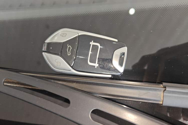Used Bestune T90 2023 1.5T DCT Automatic Luxury Edition Interior 1