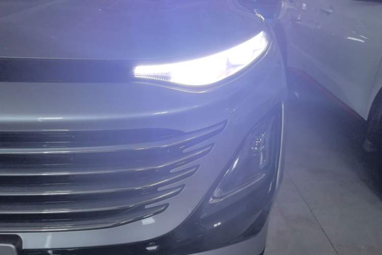 Used Bestune T90 2023 1.5T DCT Automatic Luxury Edition Left Front Headlight