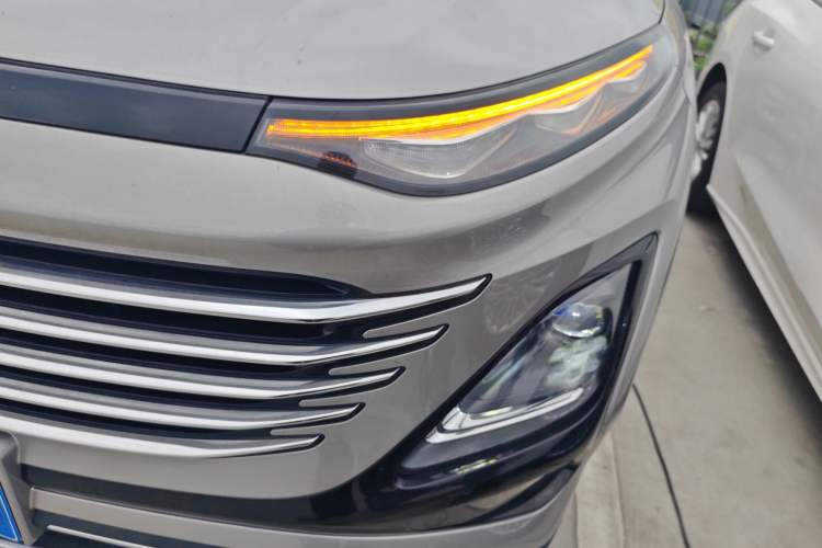Used Bestune T90 2023 1.5T DCT Automatic Luxury Edition Left Front Headlight