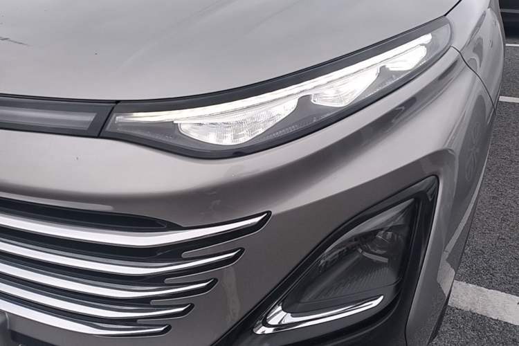 Used Bestune T90 2023 1.5T DCT Automatic Prestige Edition Left Front Headlight