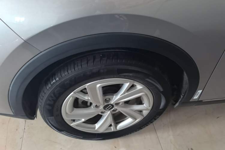 Used Bestune T90 2023 1.5T DCT Automatic Luxury Edition Left Front Wheel Hub