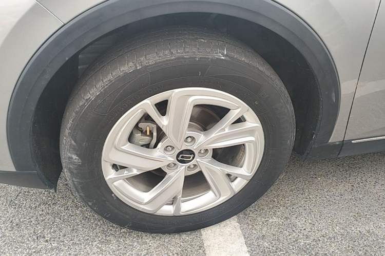 Used Bestune T90 2023 1.5T DCT Automatic Prestige Edition Left Front Wheel Hub