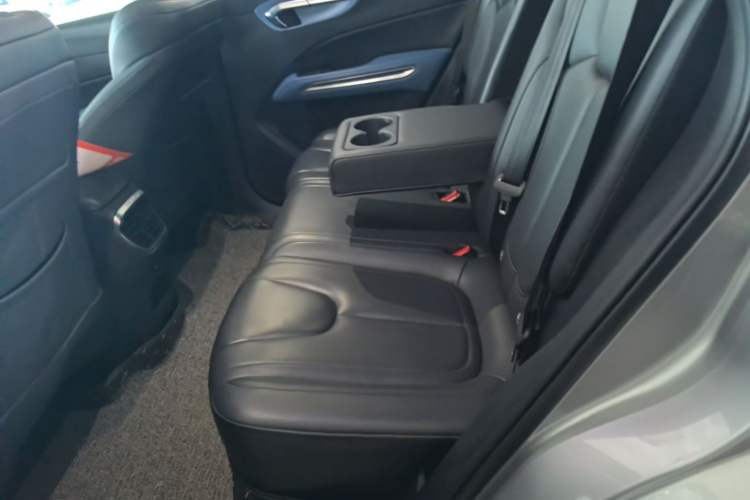 Used Bestune T90 2023 1.5T DCT Automatic Luxury Edition Left Rear Seat