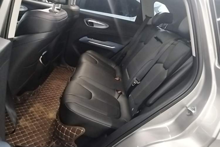 Used Bestune T90 2023 1.5T DCT Automatic Prestige Edition Left Rear Seat