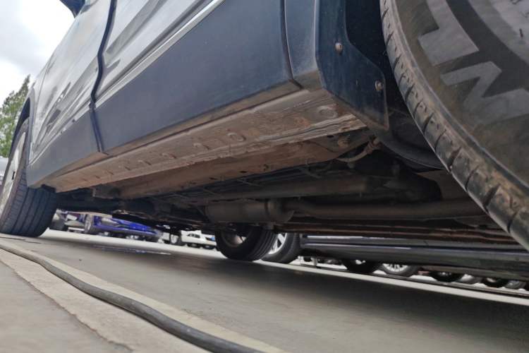 Used Bestune T90 2023 1.5T DCT Automatic Luxury Edition Left Side Sill