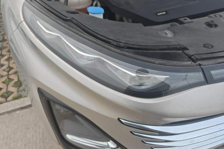 Used Bestune T90 2023 2.0T Automatic Flagship Edition Right Front Headlight