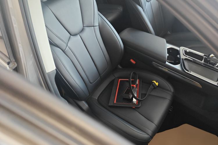 Used Bestune T90 2023 1.5T DCT Automatic Luxury Edition Right Front Seat
