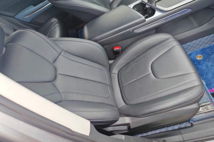 Used Bestune T90 2023 1.5T DCT Automatic Luxury Edition Right Front Seat