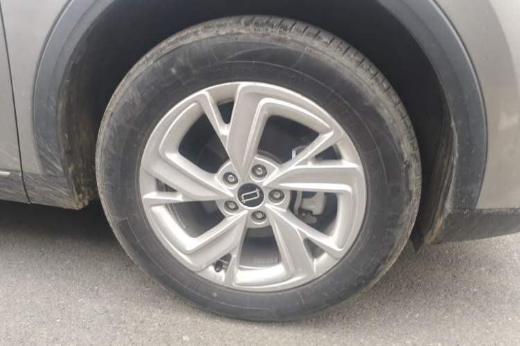 Used Bestune T90 2023 1.5T DCT Automatic Luxury Edition Right Front Wheel Hub