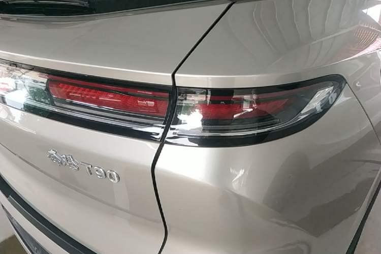 Used Bestune T90 2023 2.0T Automatic Flagship Edition Right Rear Taillight
