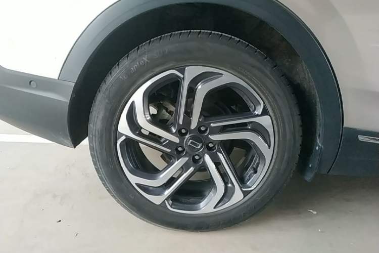 Used Bestune T90 2023 2.0T Automatic Flagship Edition Right Rear Wheel Hub