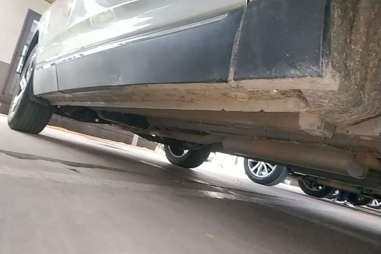 Used Bestune T90 2023 2.0T Automatic Flagship Edition Right Side Sill