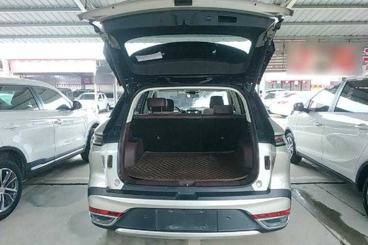 Used Bestune T90 2023 2.0T Automatic Flagship Edition Trunk