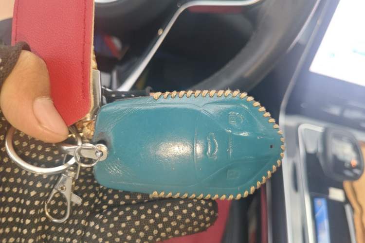 Used Bestune T90 2023 1.5T DCT Automatic Luxury Edition Vehicle Key