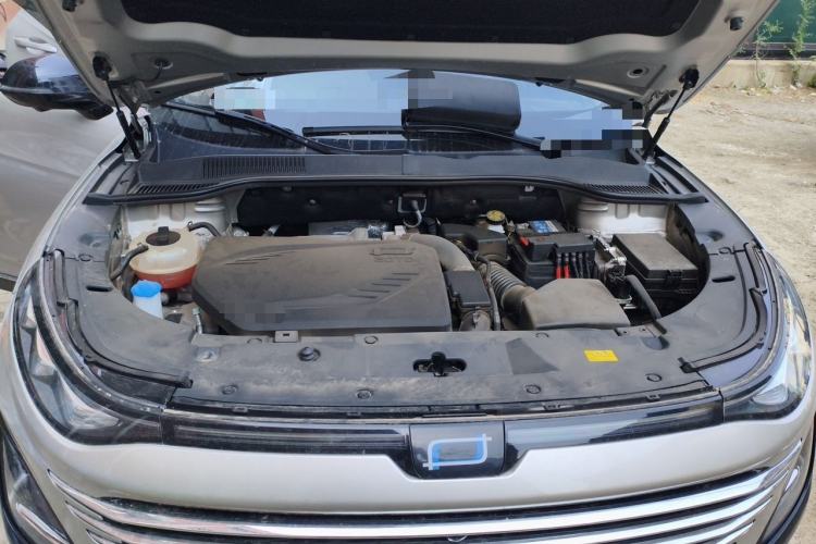 Used Bestune T90 2023 2.0T Automatic Flagship Edition Engine Bay