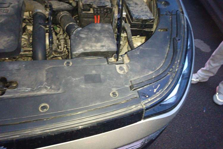 Used Bestune T90 2023 1.5T DCT Automatic Luxury Edition Engine Bay Left
