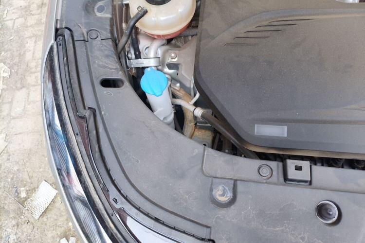 Used Bestune T90 2023 2.0T Automatic Flagship Edition Engine Bay Right