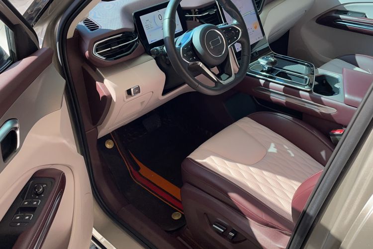 Used Bestune T90 2023 2.0T Automatic Flagship Edition Interior 2