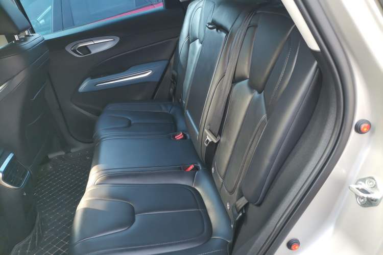 Used Bestune T90 2023 1.5T DCT Automatic Prestige Edition Left Rear Seat