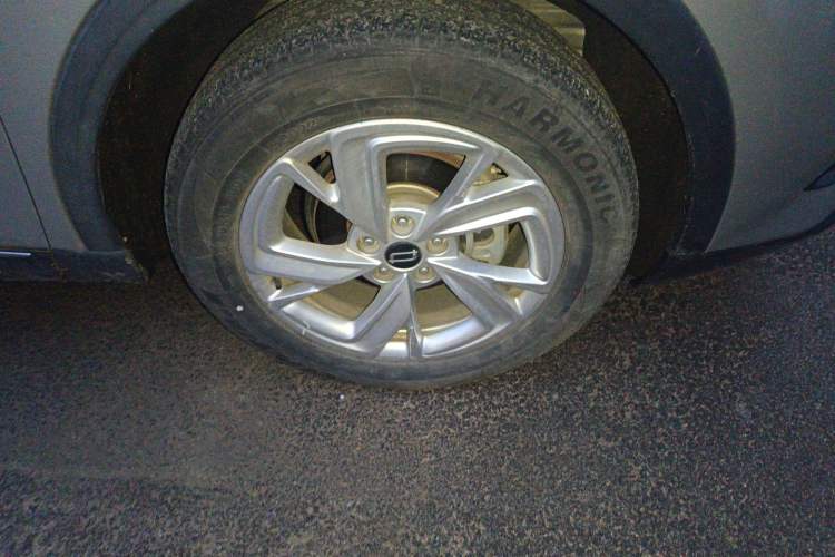 Used Bestune T90 2023 1.5T DCT Automatic Luxury Edition Right Front Wheel Hub