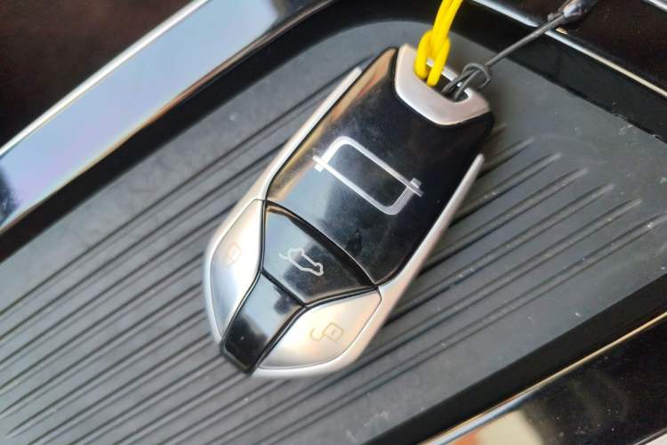 Used Bestune T90 2023 1.5T DCT Automatic Luxury Edition Vehicle Key