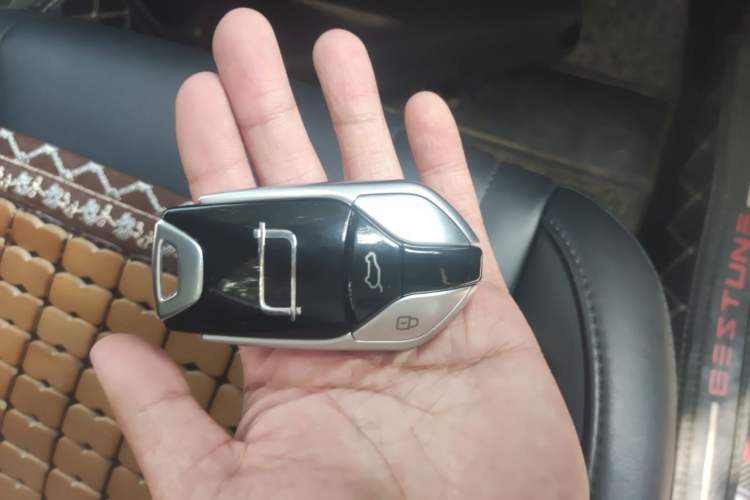Used Bestune T90 2023 1.5T DCT Automatic Luxury Edition Vehicle Key