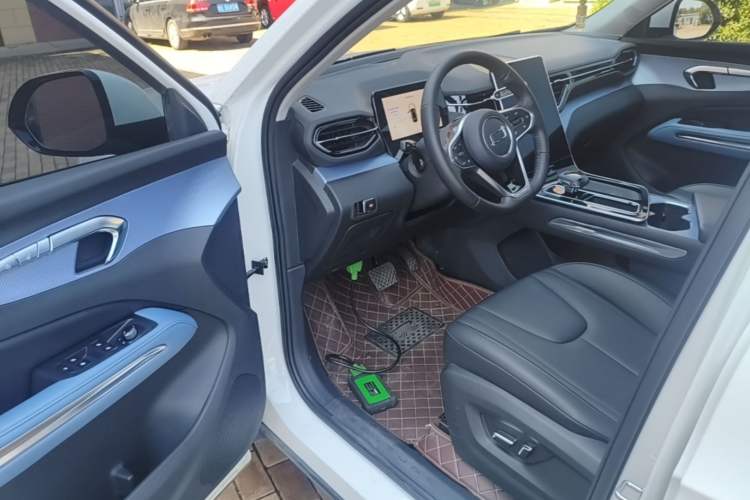Used Bestune T90 2023 1.5T DCT Automatic Luxury Edition Driver Seat